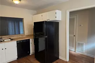 1225 Oakplace Dr SW, Marietta, GA 30008 - Photo 5