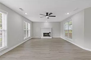 285 Camden Park Dr, Lawrenceville, GA 30046 - Photo 5