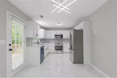 285 Camden Park Drive, Lawrenceville, GA 30046 - Photo 9