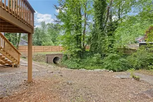 285 Camden Park Dr, Lawrenceville, GA 30046 - Photo 35