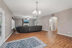 6015 Thrasher Ct, Cumming, GA 30028 - Photo 11