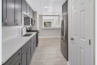 475 Center Hill Avenue NW, Atlanta, GA 30318 - Photo 13