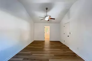 565 Paris Dr, Lawrenceville, GA 30043 - Photo 23