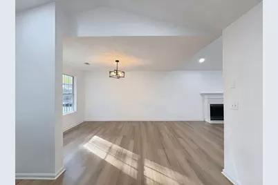 565 Paris Drive, Lawrenceville, GA 30043 - Photo 15