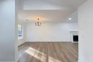 565 Paris Dr, Lawrenceville, GA 30043 - Photo 15