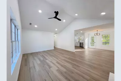 565 Paris Drive, Lawrenceville, GA 30043 - Photo 9