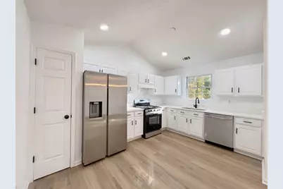 565 Paris Drive, Lawrenceville, GA 30043 - Photo 17