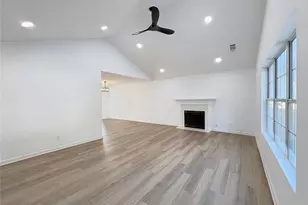 565 Paris Dr, Lawrenceville, GA 30043 - Photo 7