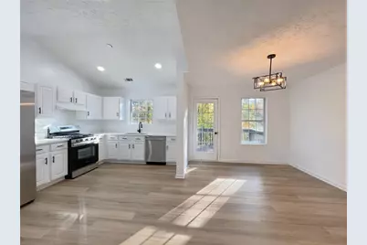 565 Paris Drive, Lawrenceville, GA 30043 - Photo 11