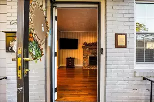 1333 E 52nd St, Savannah, GA 31404 - Photo 3