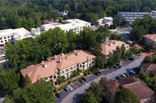 3777 Peachtree Rd NE, Brookhaven, GA 30319 - Photo 11