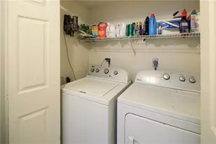 3777 Peachtree Rd NE, Brookhaven, GA 30319 - Photo 17