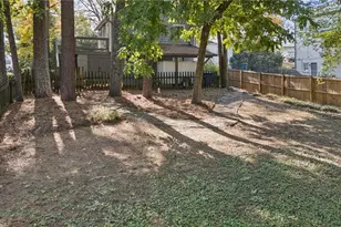 1720 Marvin St NW, Atlanta, GA 30318 - Photo 15