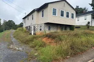 227 McConnell Rd, Calhoun, GA 30701 - Photo 1