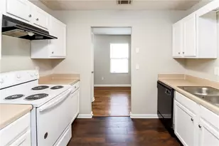 10944 Big Sky Dr, Hampton, GA 30228 - Photo 7