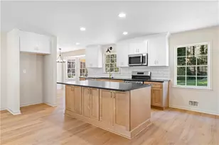 2851 Dale Dr, Marietta, GA 30068 - Photo 9