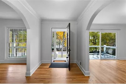 620 Spalding Drive, Sandy Springs, GA 30328 - Photo 7