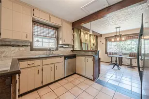 3967 Fairington Dr, Marietta, GA 30066 - Photo 9