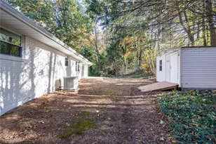 3656 Mt Vernon Dr, Atlanta, GA 30344 - Photo 41