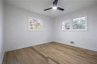 3656 Mt Vernon Dr, Atlanta, GA 30344 - Photo 23