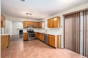 505 Lake Joyce Ln, Fairburn, GA 30213 - Photo 7