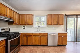 505 Lake Joyce Ln, Fairburn, GA 30213 - Photo 9