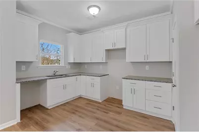 2874 Laurel Ridge Circle, East Point, GA 30344 - Photo 9