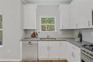 2874 Laurel Ridge Cir, East Point, GA 30344 - Photo 15