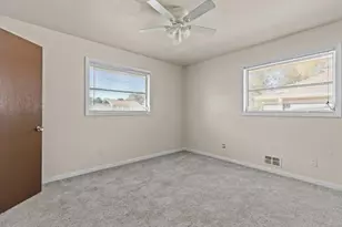 4010 Emerald Lake Dr, Decatur, GA 30035 - Photo 15