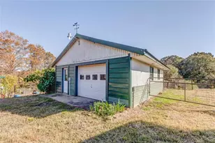 1288 Reavesville Rd, Bowdon, GA 30108 - Photo 15