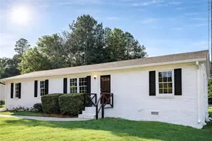 1445 E Mcintosh Rd, Griffin, GA 30223 - Photo 1