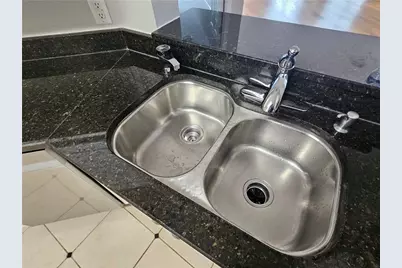 3334 Peachtree Road NE #403, Atlanta, GA 30326 - Photo 21