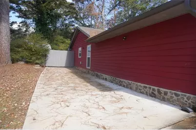 1558 Thornwood Court, Jonesboro, GA 30236 - Photo 3