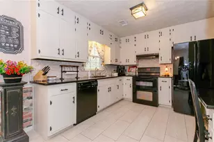 727 Cedar Valley Trce, Lawrenceville, GA 30043 - Photo 5