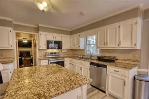 2563 Bridgewood Ln, Snellville, GA 30078 - Photo 19