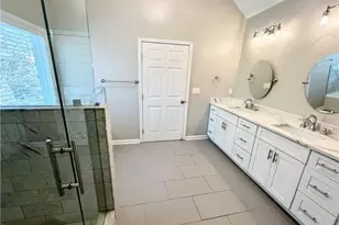 949 Pennsylvania Run, Lawrenceville, GA 30043 - Photo 17