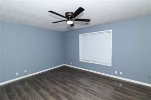 1025 Hunters Oak Trail, Sugar Hill, GA 30518 - Photo 9