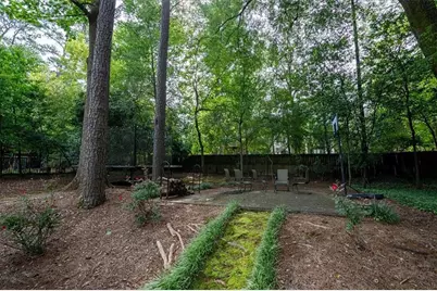 3179 E Wood Valley Road, Atlanta, GA 30327 - Photo 35