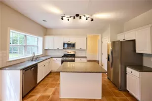 2215 Traywick Chase, Alpharetta, GA 30004 - Photo 9