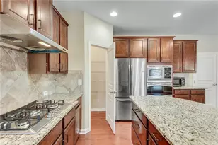 270 Woods Creek Dr, Suwanee, GA 30024 - Photo 21