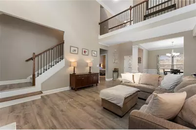 732 E Jefferson Street, Hoschton, GA 30548 - Photo 3