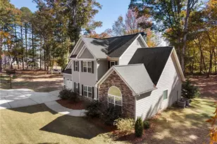 732 E Jefferson St, Hoschton, GA 30548 - Photo 7