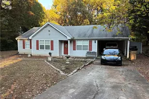 211 Brooks Ln, Winder, GA 30680 - Photo 1