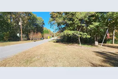 211 Brooks Lane, Winder, GA 30680 - Photo 7