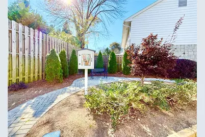 136 Peachtree Memorial Drive NW #GA8, Atlanta, GA 30309 - Photo 21