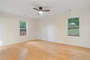 2720 NW Hedgewood Dr NW, Atlanta, GA 30311 - Photo 19