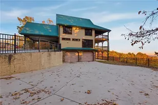 929 Hickory Nut Mountain Rd, Tallulah Falls, GA 30573 - Photo 41