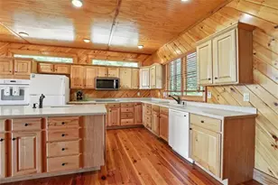 929 Hickory Nut Mountain Rd, Tallulah Falls, GA 30573 - Photo 11