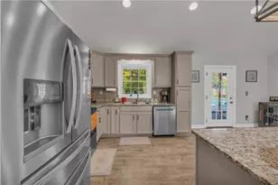 1023 Hickory Nut Ln, Lawrenceville, GA 30043 - Photo 11