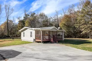 802 Folds Rd, Carrollton, GA 30116 - Photo 1